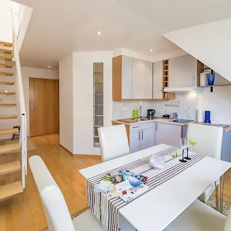 Maisonette Am Bahnhof - Adults Only インスブルック